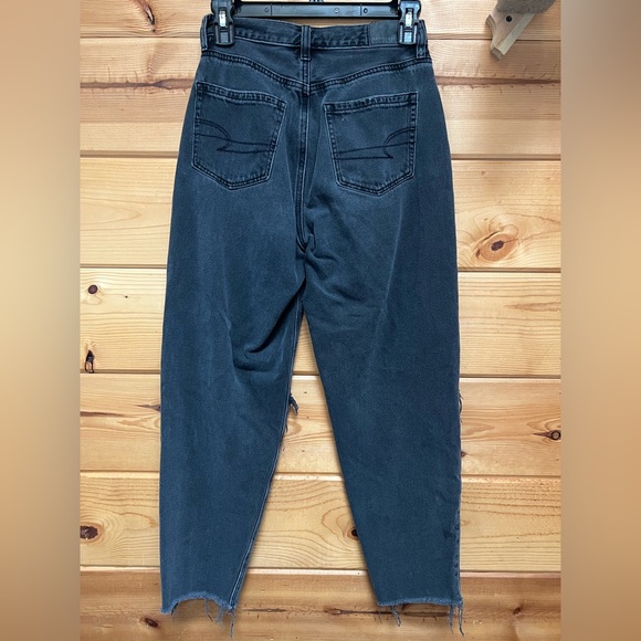 American Eagle Women’s Relaxed Mom Jean - Picture 2 of 6